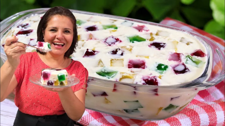 Como Fazer Gelatina Mosaico Cremosa e Colorida: Receita Fácil de Domingo